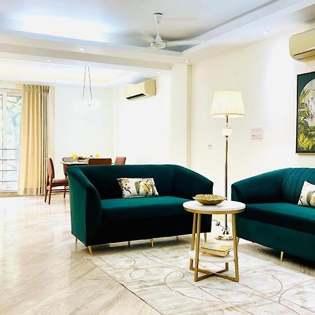 Olive Serviced Apartments - New Friends Colony New Delhi Room photo